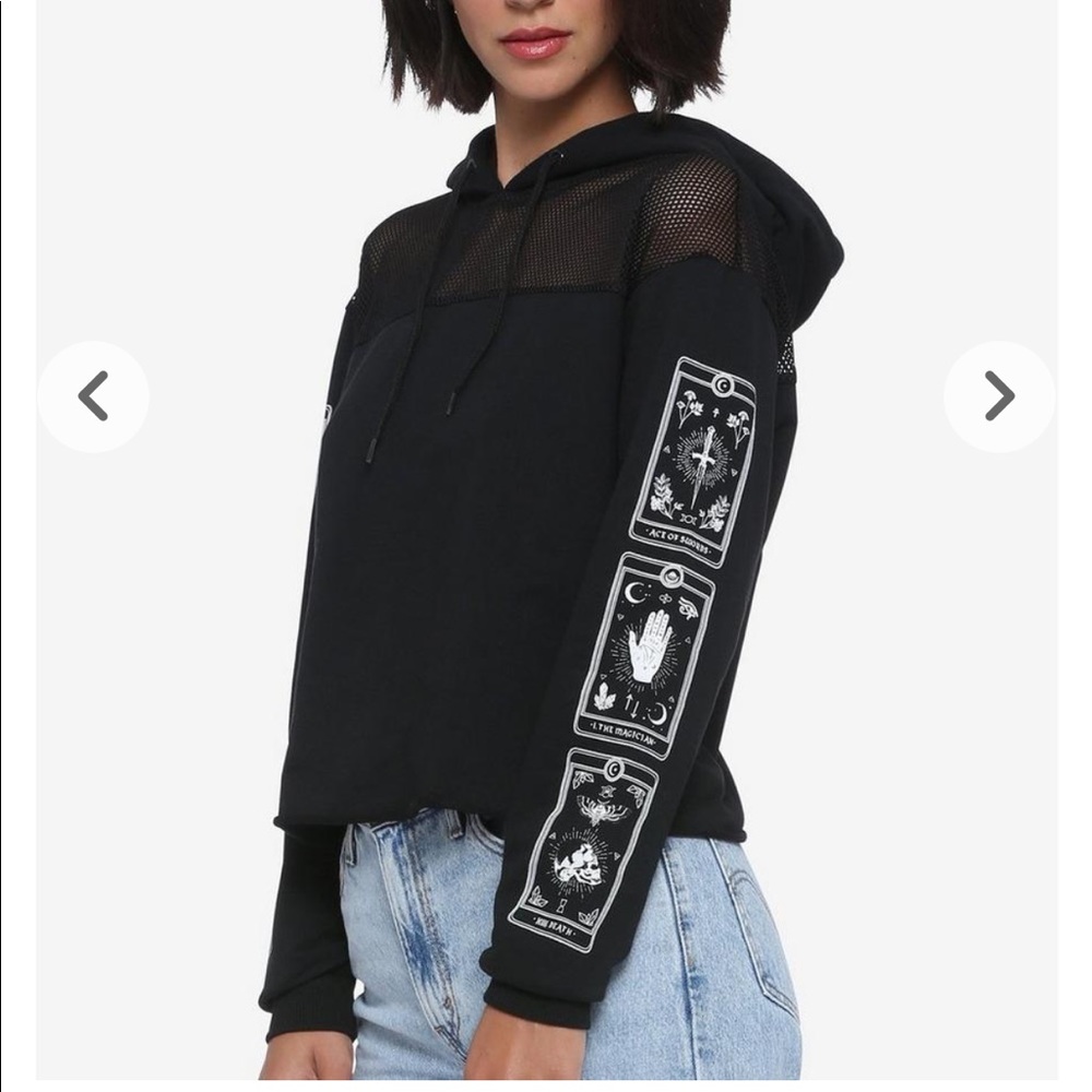 Hot topic- Tarot Card Girls Crop Hoodie